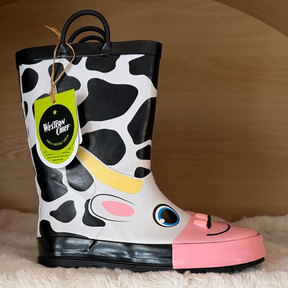 Western Chief Other - ✨$22✨NWT•Western Chief•Kids’ Colbie Cow Waterproof Rain Boots | Size 2